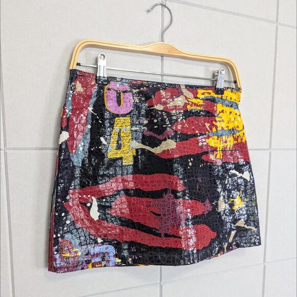 SOLD Vintage y2k Express coated cotton abstract mini skirt - Picture 2 of 6
